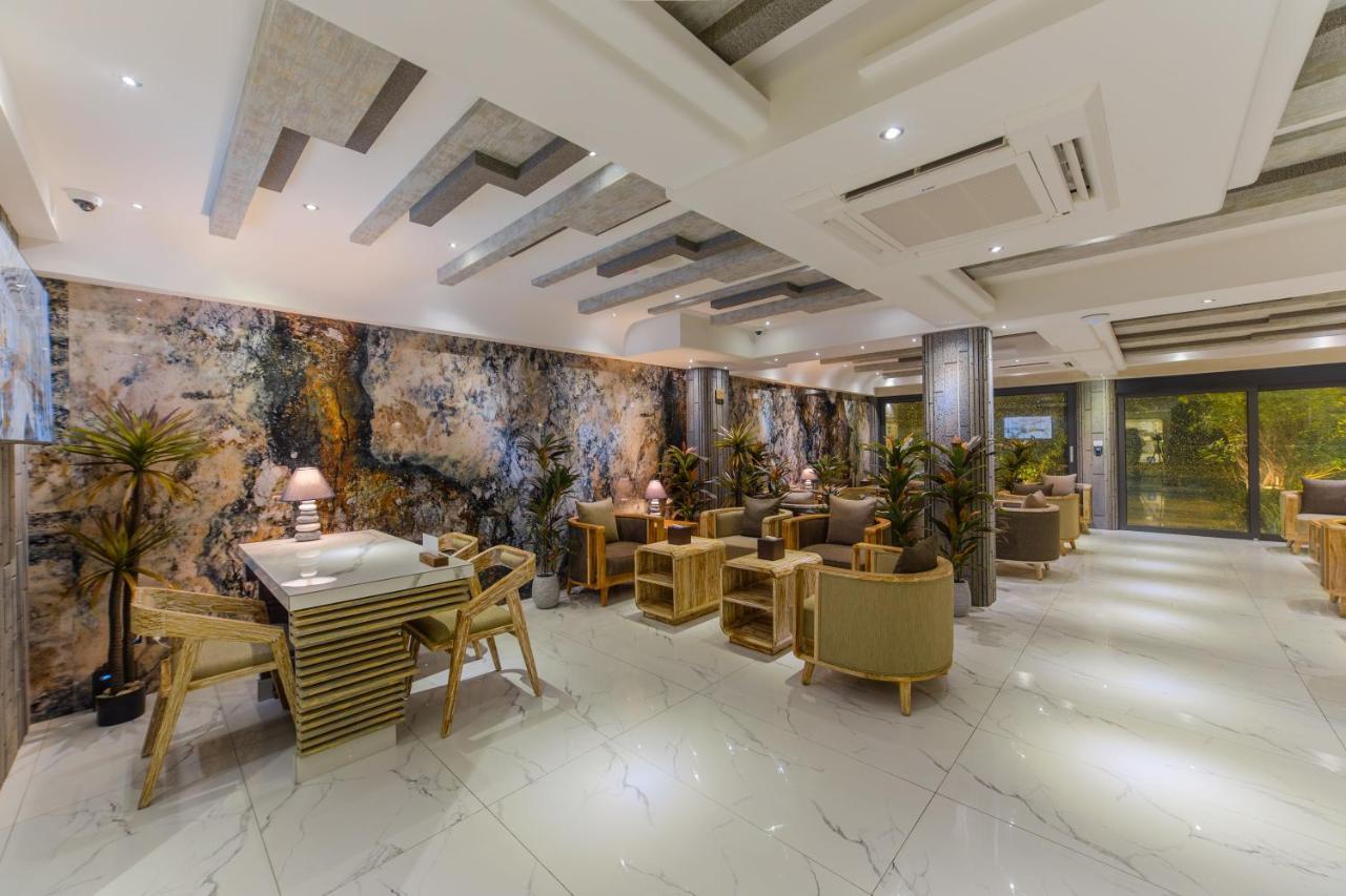 Hotel Ocean Grand At Hulhumale Bagian luar foto